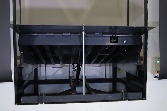 พื้นที่บรรทุก / พัดล้าง ไฮดรอลิก Dock Leveler 50HZ ด้วยปุ่มกด