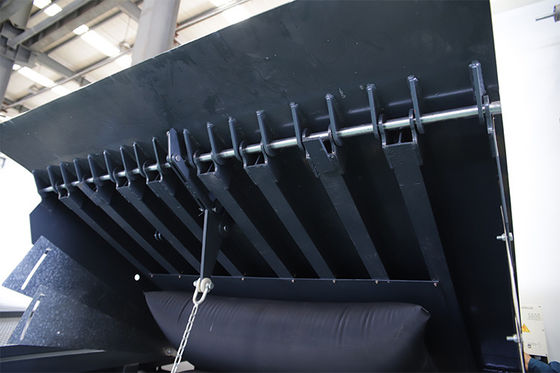 ข้างนอกของความปลอดภัย Airbag Dock Leveler การบํารุงรักษาที่ต่ําสําหรับการยกของหนัก
