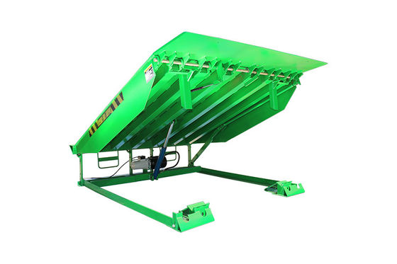 ภายนอกพื้นที่บรรทุก / พัดลม ไฮดรอลิก Dock Leveler 50HZ ด้วยปุ่มกด