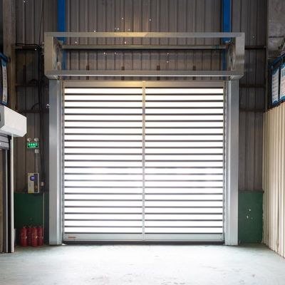 Rmote การควบคุมประตูความปลอดภัยสแตนเลสอลูมิเนียม Rolling Up Door สําหรับโกดัง